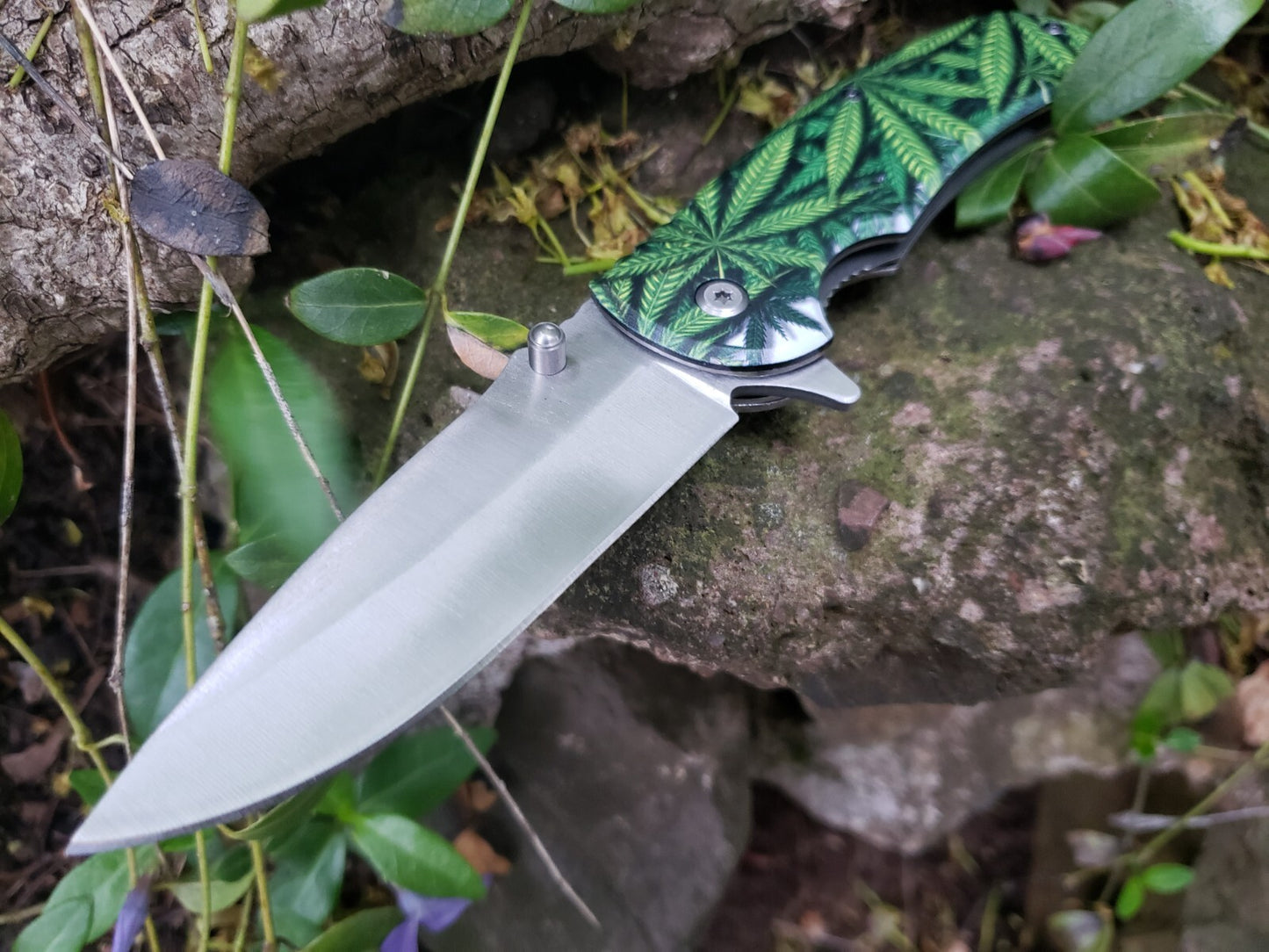 Silver Green Marijuana Cannabis Leaf Print Spring Assisted Pocket Knife Metal