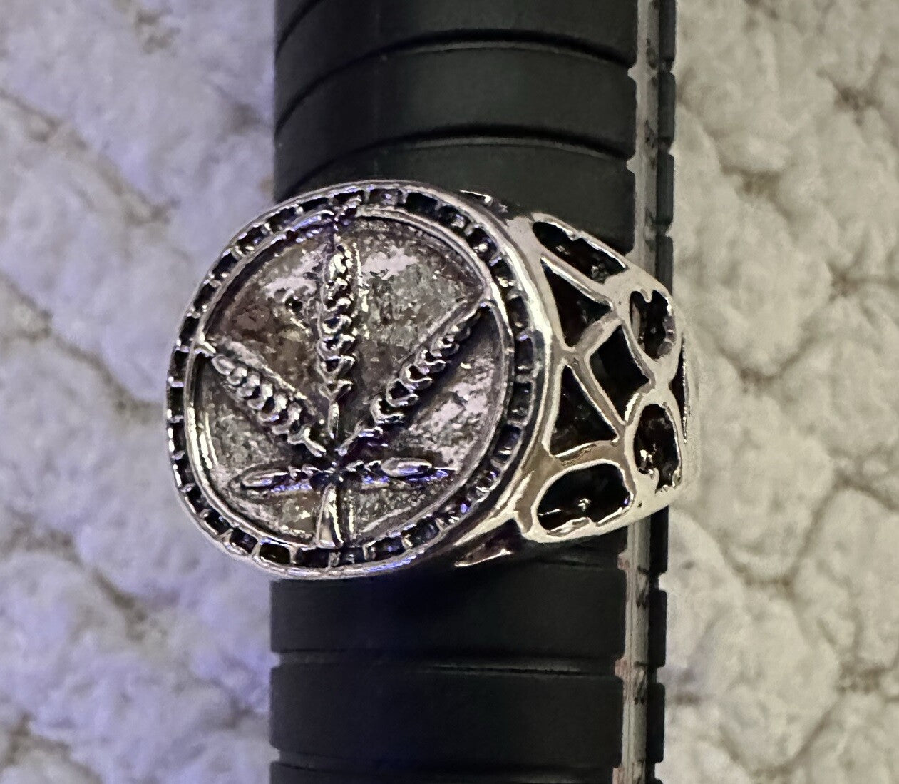 Marijuana Leaf Ring, Pot, Cannabis, Weed, Biker, Stoner, Punk, Metal, Rock size 8 to 11