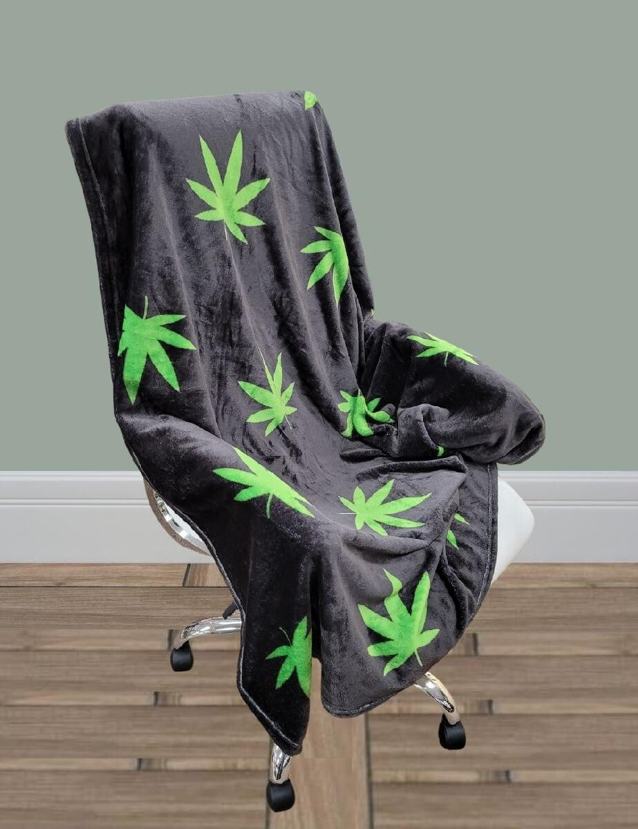 POT LEAF Soft Cozy Luxury Throw Light Weight Blanket 50" x 60" (127cm x 152cm)