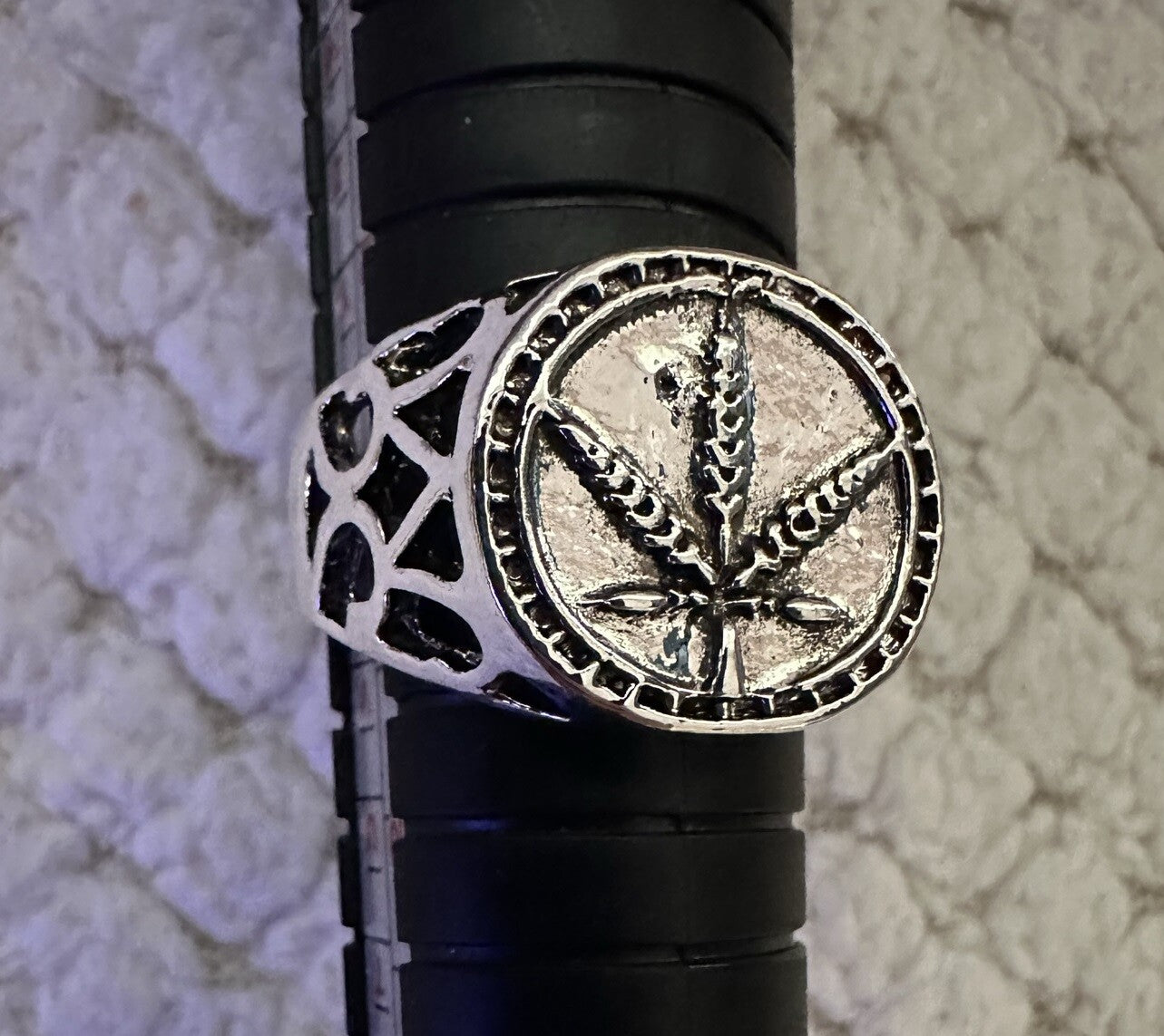 Marijuana Leaf Ring, Pot, Cannabis, Weed, Biker, Stoner, Punk, Metal, Rock size 8 to 11