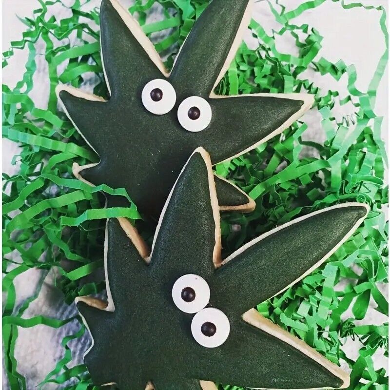 Set (3pcs) Marijuana Cannabis Maple leaf Novelty Shaped Cookie Cutter