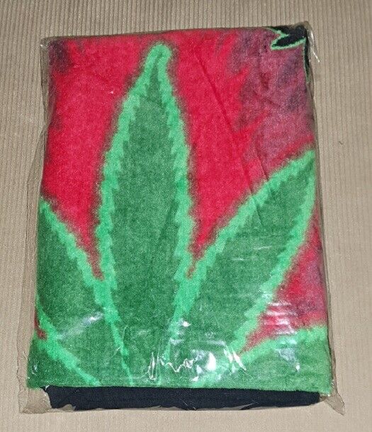 New Green Red Leaf Beach Bath Pool Gift Towel Pot Weed Leaves Marijuana Canabis