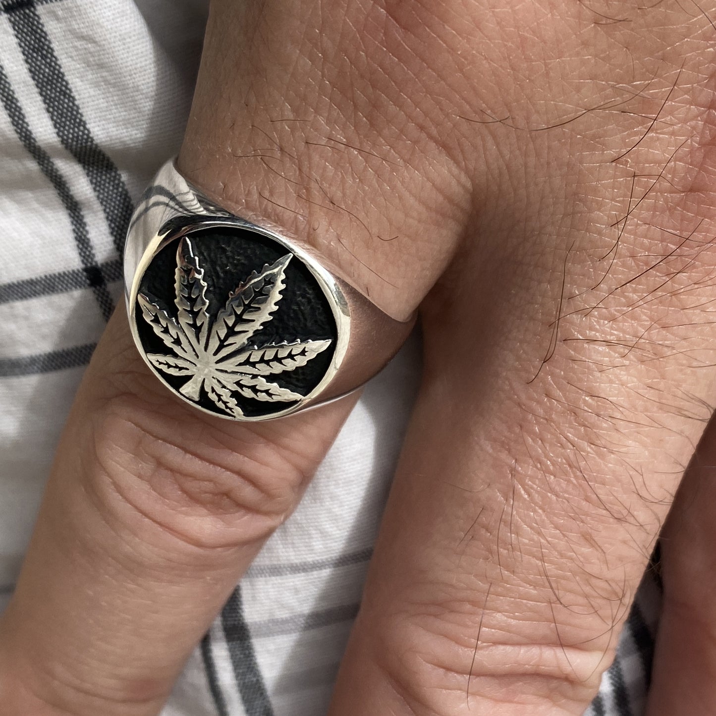 Mens Real Solid 925 Sterling Silver Black Oxidized Weed Pot Leaf Ring size 7 to 13