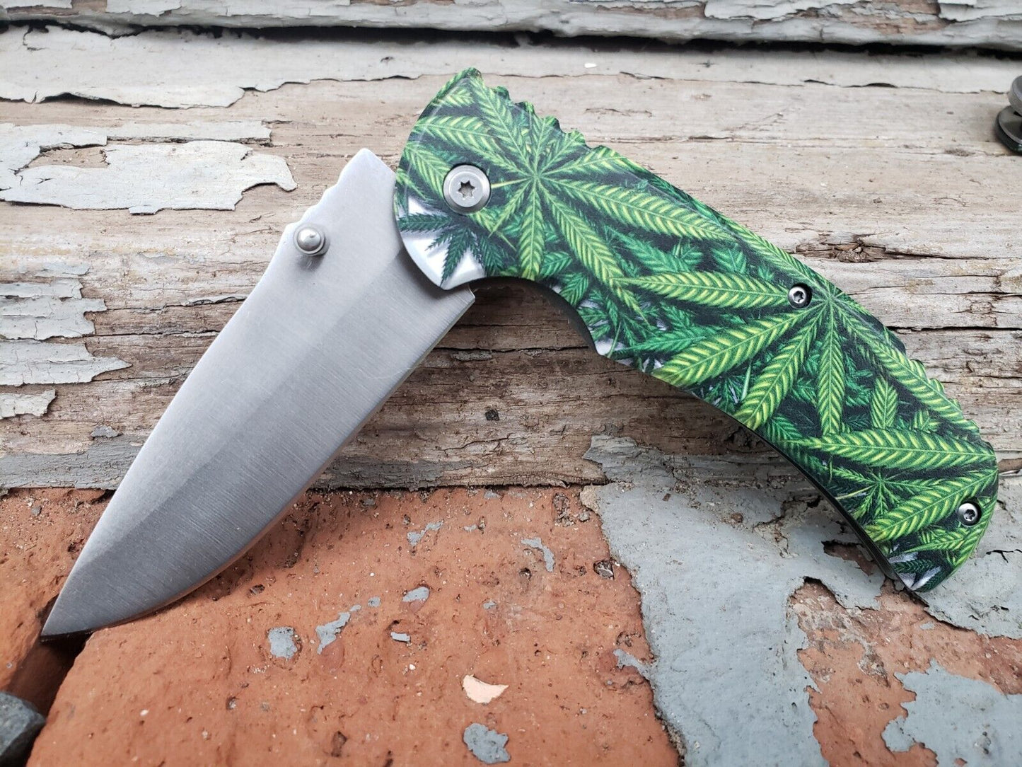 Silver Green Marijuana Cannabis Leaf Print Spring Assisted Pocket Knife Metal