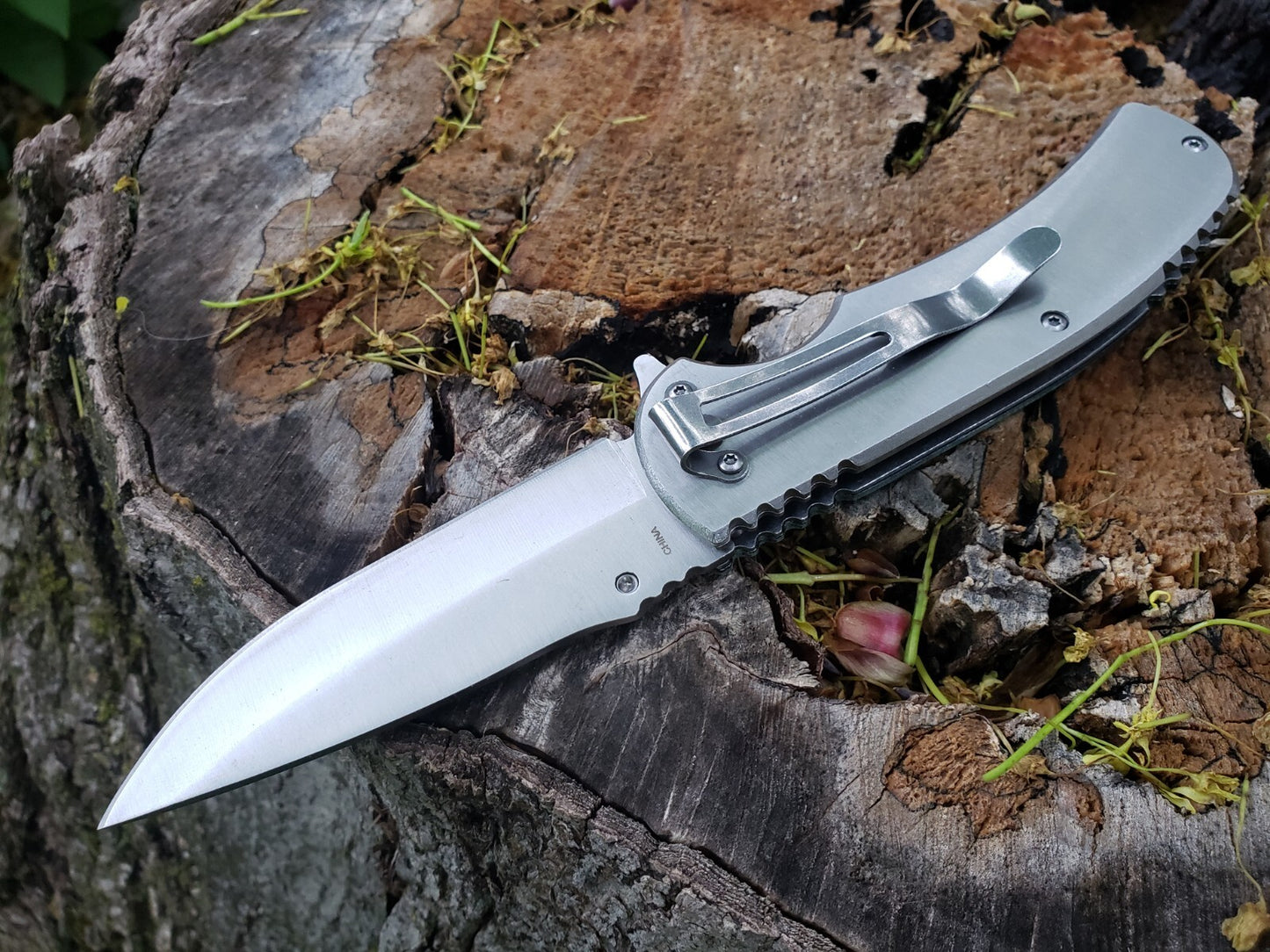 Silver Green Marijuana Cannabis Leaf Print Spring Assisted Pocket Knife Metal