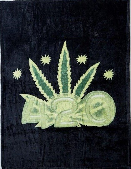 50x60" green hemp pot leaf 420 mink faux fur throw blanket, super soft design.