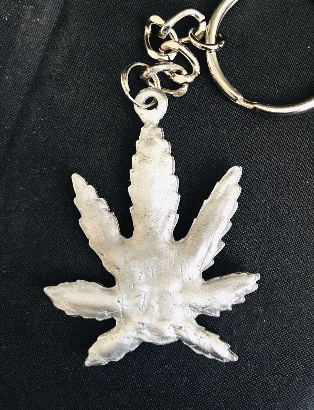 Pewter MARIJUANA Cannibus Weed Pot Leaf Silver Metal Keychain L