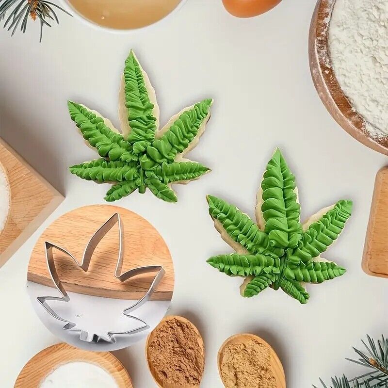 Set (3pcs) Marijuana Cannabis Maple leaf Novelty Shaped Cookie Cutter