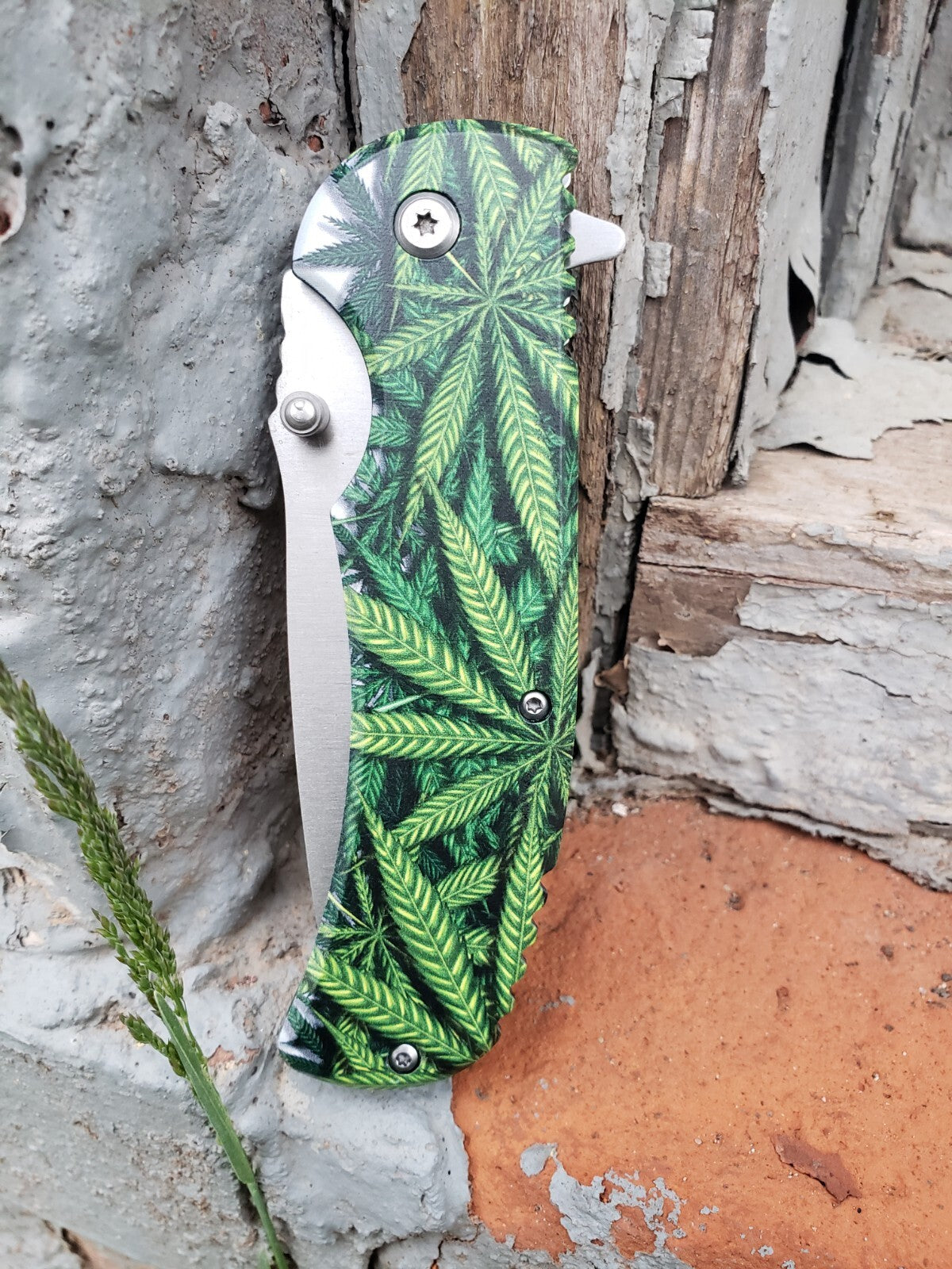 Silver Green Marijuana Cannabis Leaf Print Spring Assisted Pocket Knife Metal