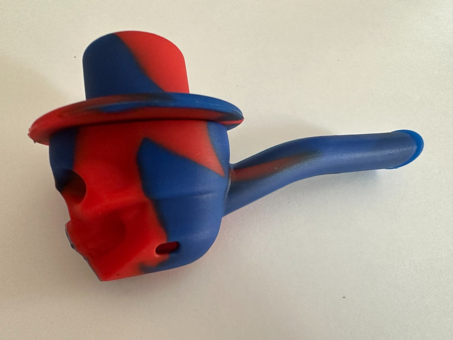 4.5″ Silicone Hand Pipe Skull Design Red and Blue Travel Size