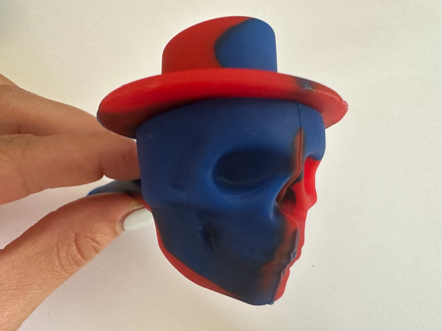 4.5″ Silicone Hand Pipe Skull Design Red and Blue Travel Size